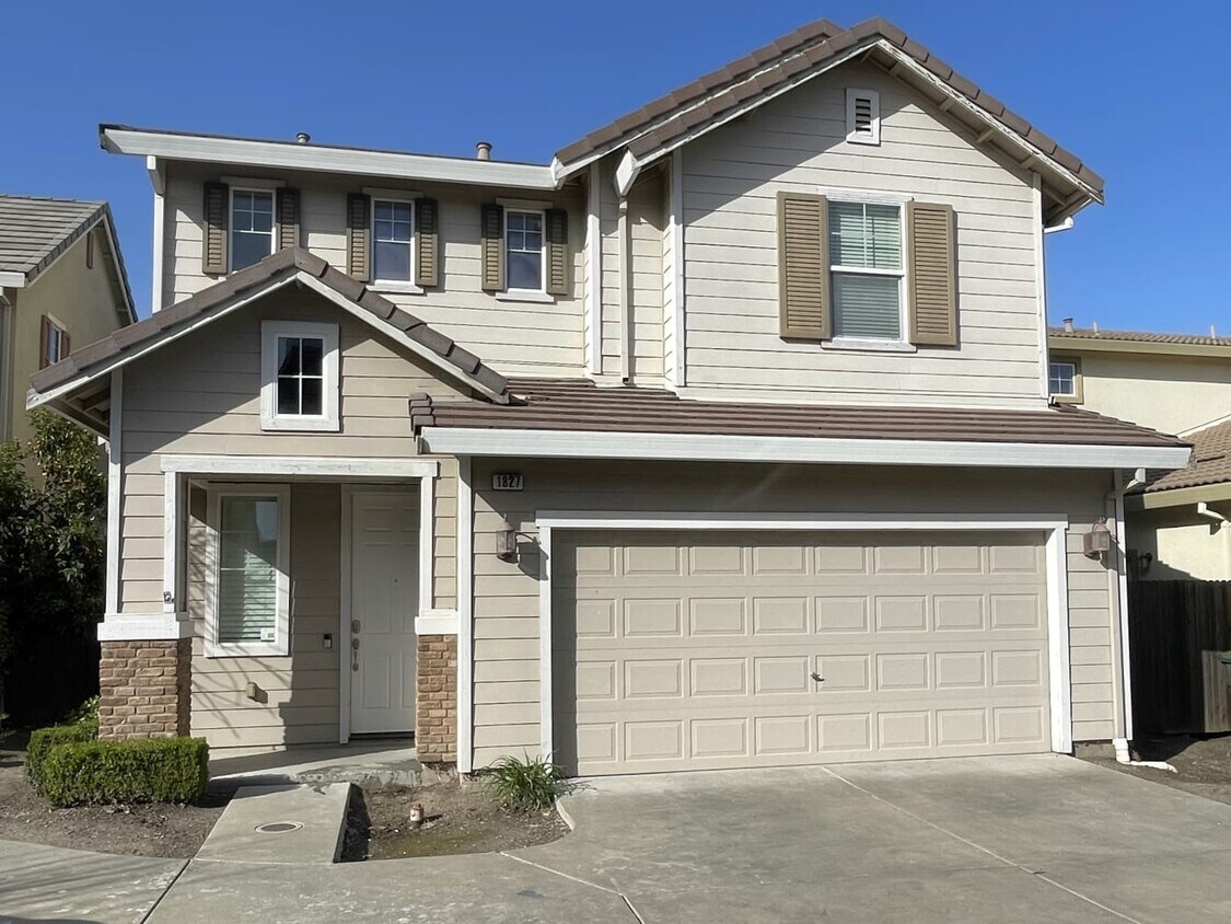 Primary Photo - 1827 Bella Lago Dr