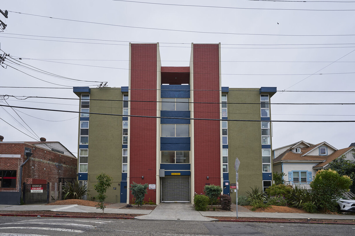 Primary Photo - Channing Campus Apartments