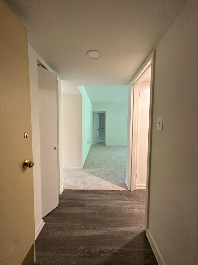 Building Photo - 1429 Northgate Square