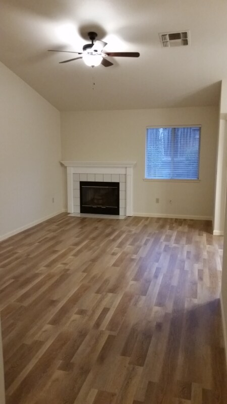Foto del edificio - 5033 Charter Rd