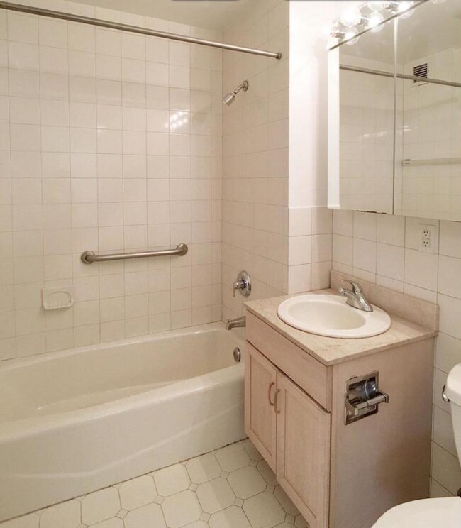 Foto del edificio - 331 E 29th St