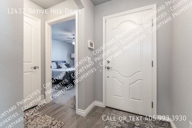 Foto del edificio - 12437 Native Hill Dr