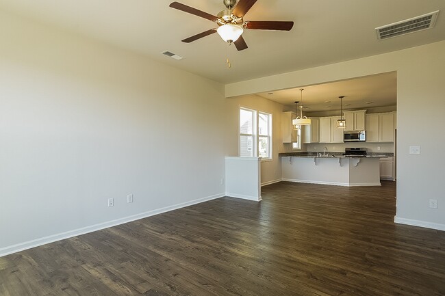 Building Photo - 745 Justify Lp