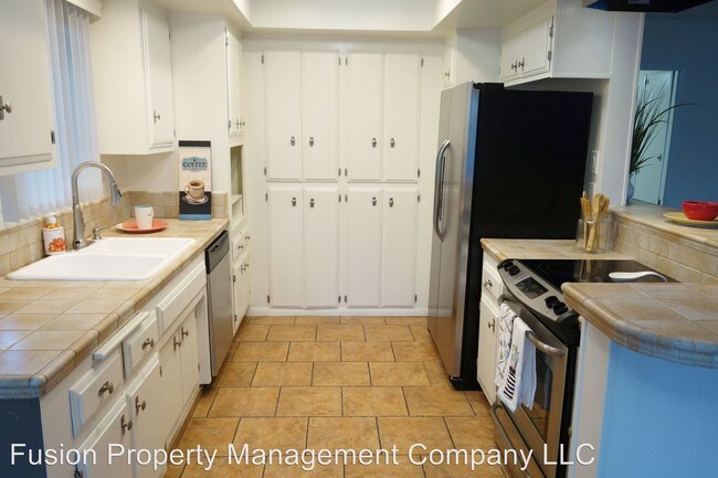 Foto del edificio - 2244 E 6th St