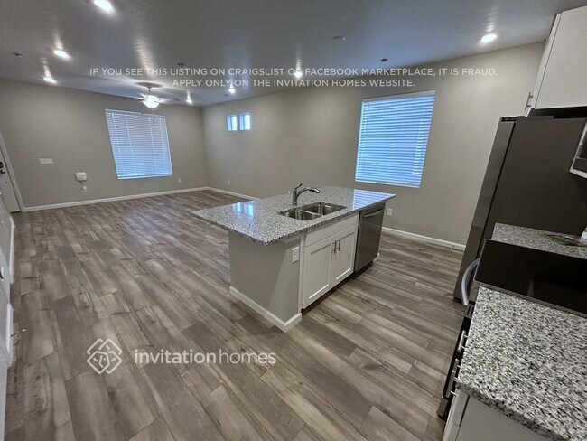 Foto del edificio - 114 N Riverside Dr