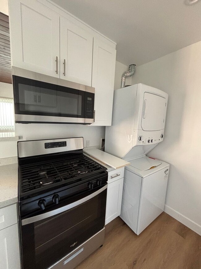Foto del interior - Newly Remodeled 2-Bedroom Apartment in Red...