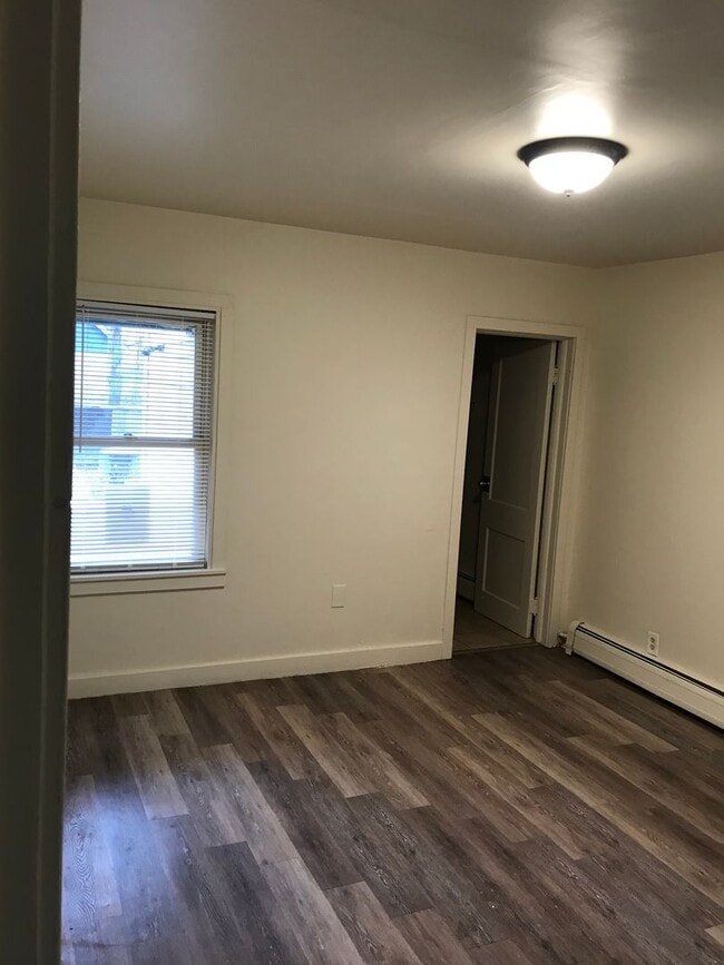 Building Photo - Single Family Home