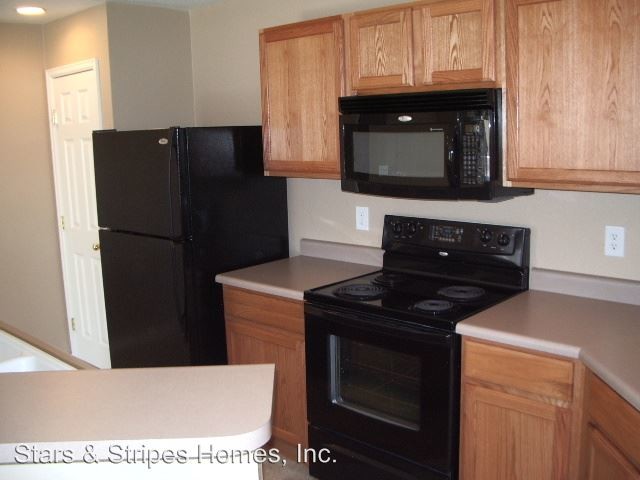 Building Photo - 17145 Waterhouse Cir