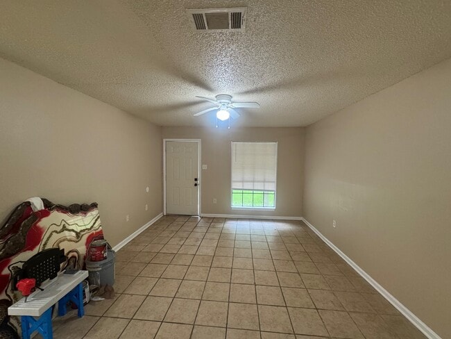 Photo - 3204 N Stevendale Rd (Baton Rouge, LA) Apartment