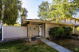 Building Photo - 28739 Conejo View Dr