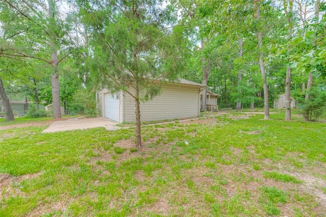 Building Photo - 330 Oak Tree Dr