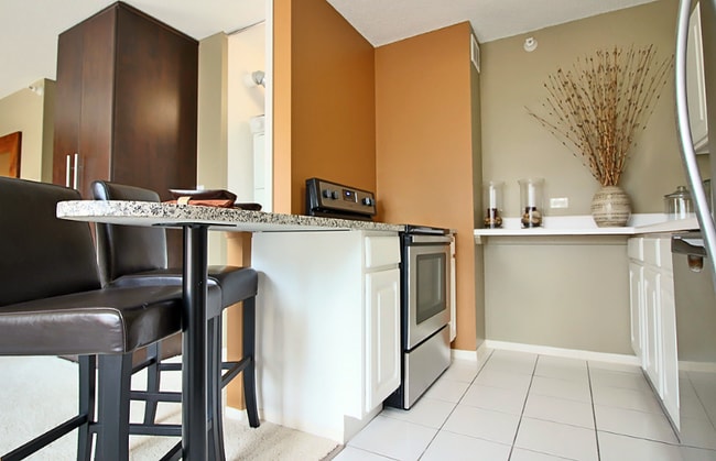 Photo - 708 N State St Apartment