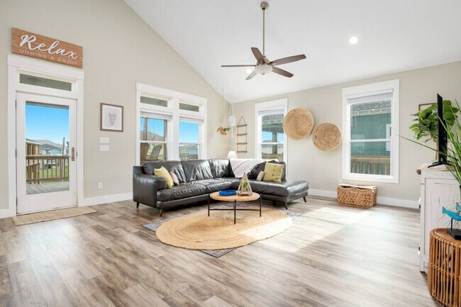 Foto del edificio - 951 Gulf Shores Dr