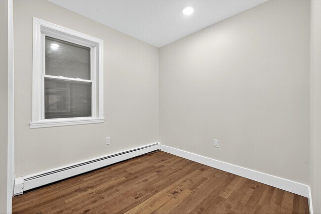 Foto del edificio - 93 W 11th St