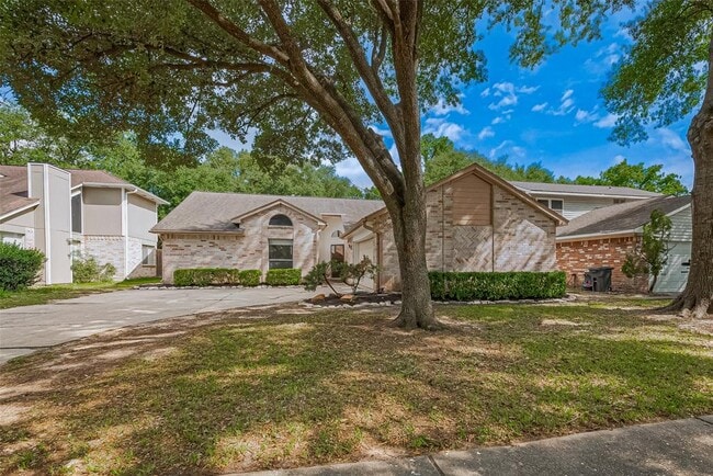Building Photo - 2339 Loyanne Dr
