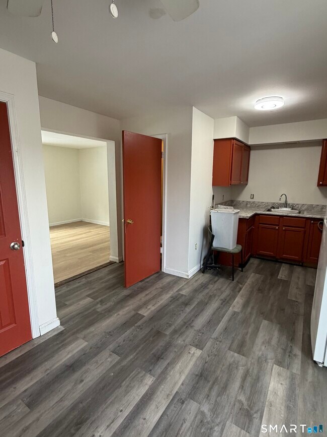 Foto del edificio - 138 Maple St