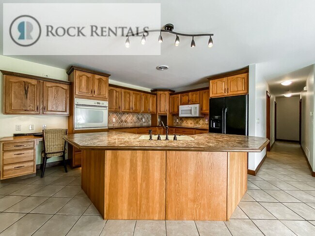 Foto del edificio - Beautiful 3 bed, 2 bath house in the country