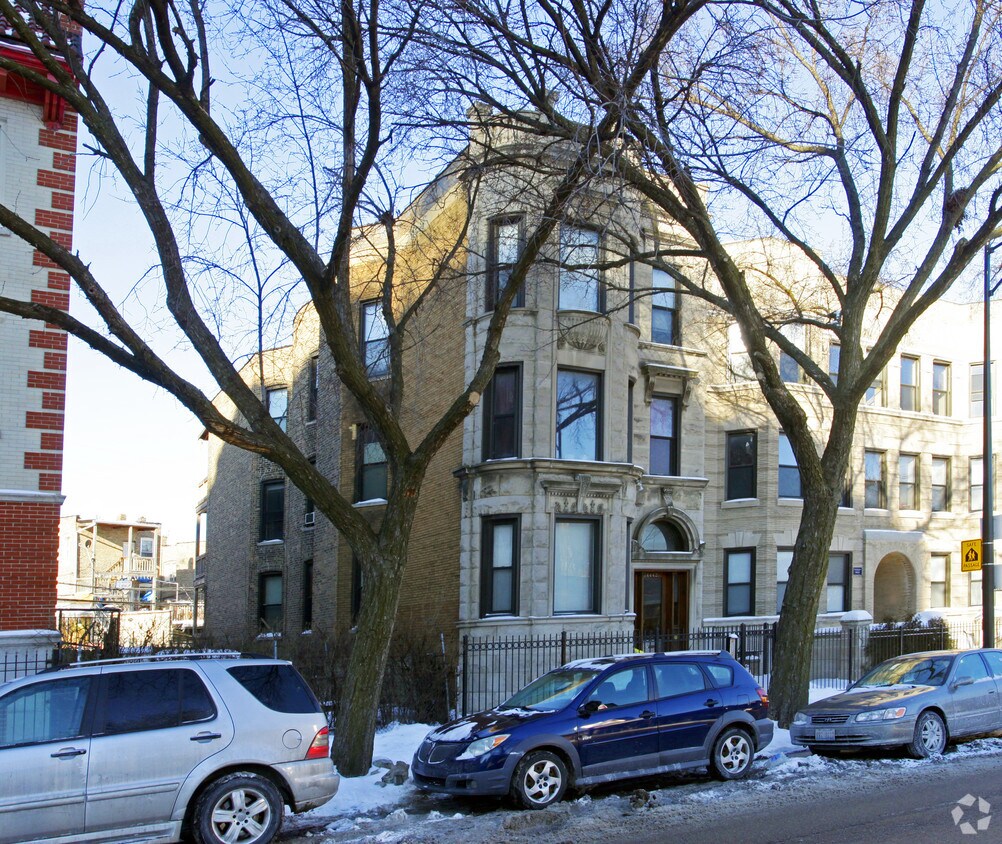 Primary Photo - 4442 N Sheridan Rd