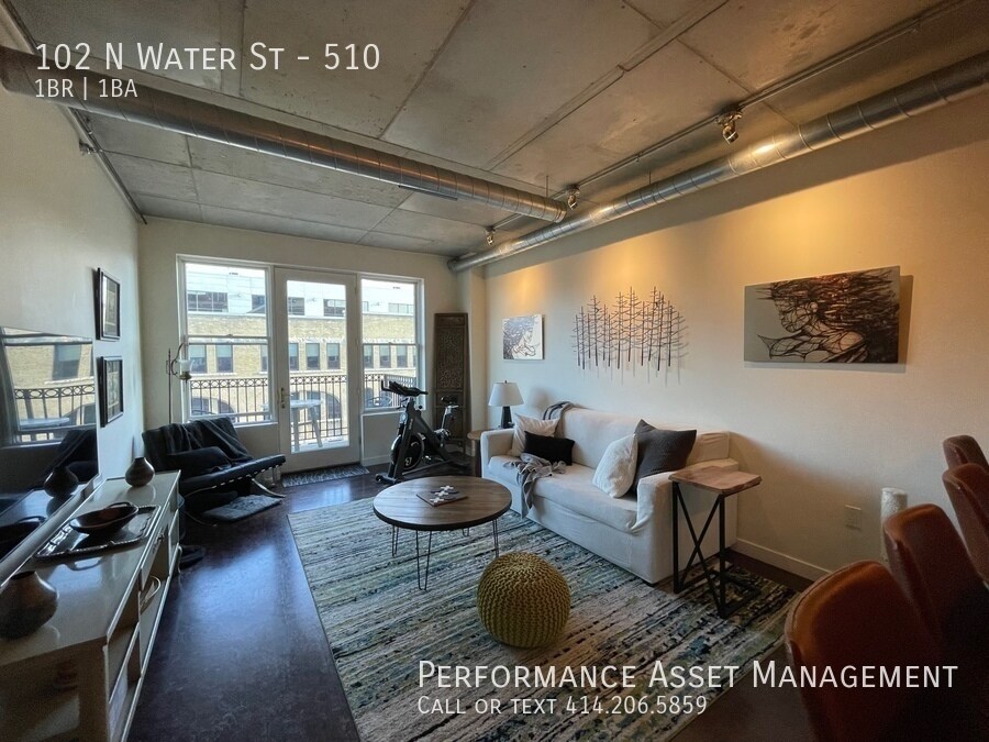 Foto principal - Gorgeous 1BED+DEN/1BATH Third Ward Condo