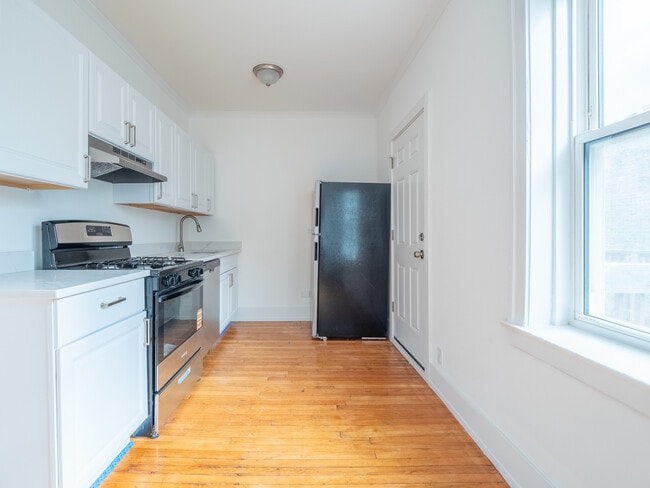 Foto del edificio - 7369 N Damen Ave