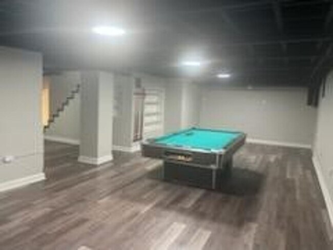 Foto del edificio - 3 Bedroom in Grayslake