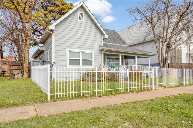 Building Photo - 805 W Owings St