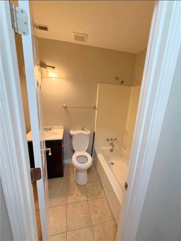 Foto del edificio - 7066 Oakhill Cir