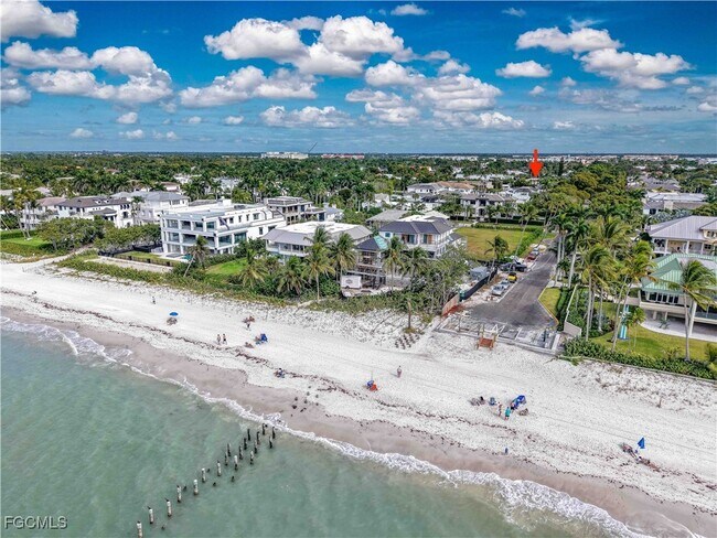 Building Photo - 223 3rd Ave S