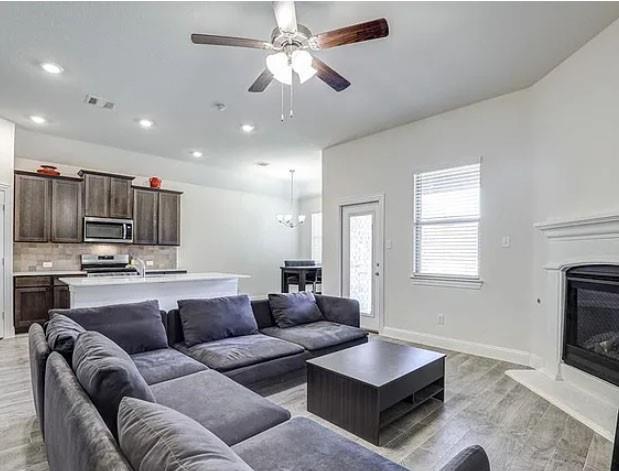 Building Photo - 2925 Cerro Ranch Rd