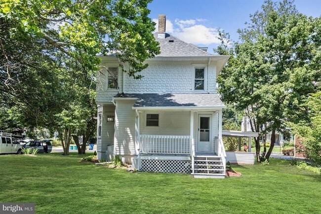 Building Photo - 439 Park Ave