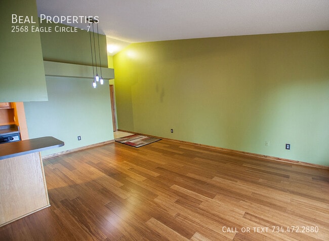 Building Photo - 2568 Eagles Cir