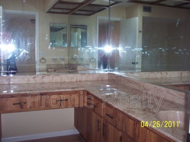 Foto del edificio - 1281 Stony Brook Ln