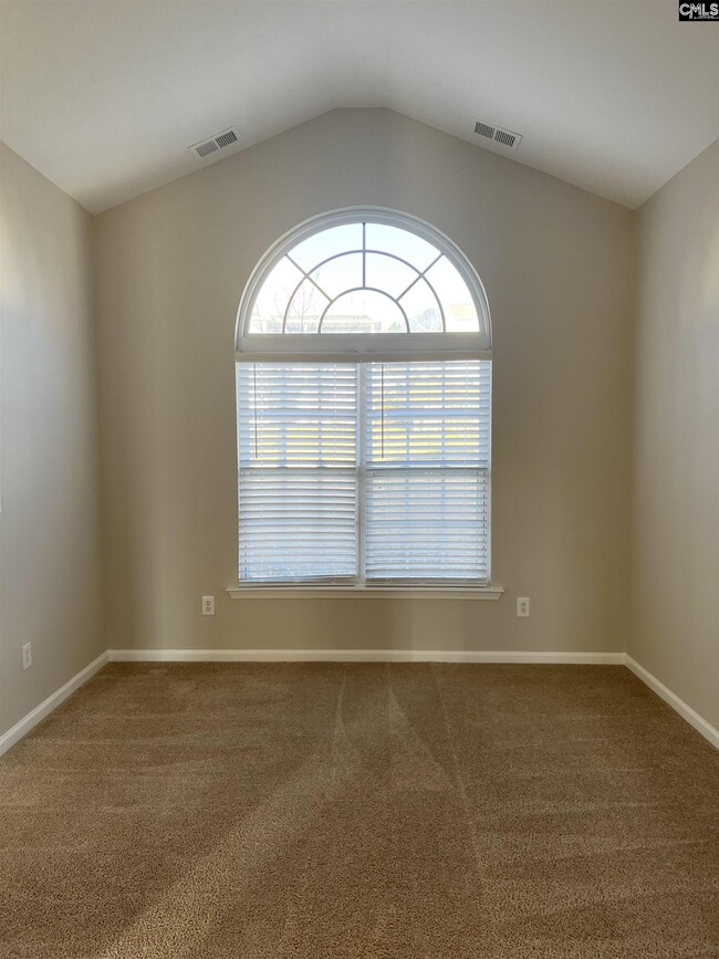 Building Photo - 211 Pinebluff Ct