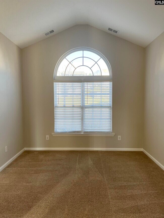Foto del edificio - 211 Pinebluff Ct