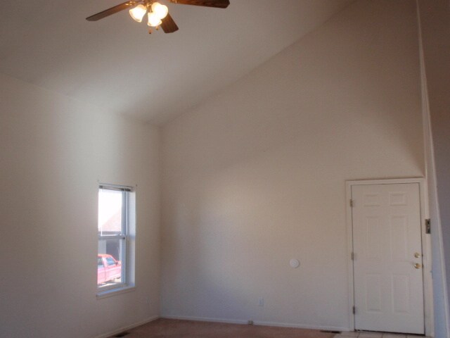 Foto del edificio - 1546 Columbine Village Dr