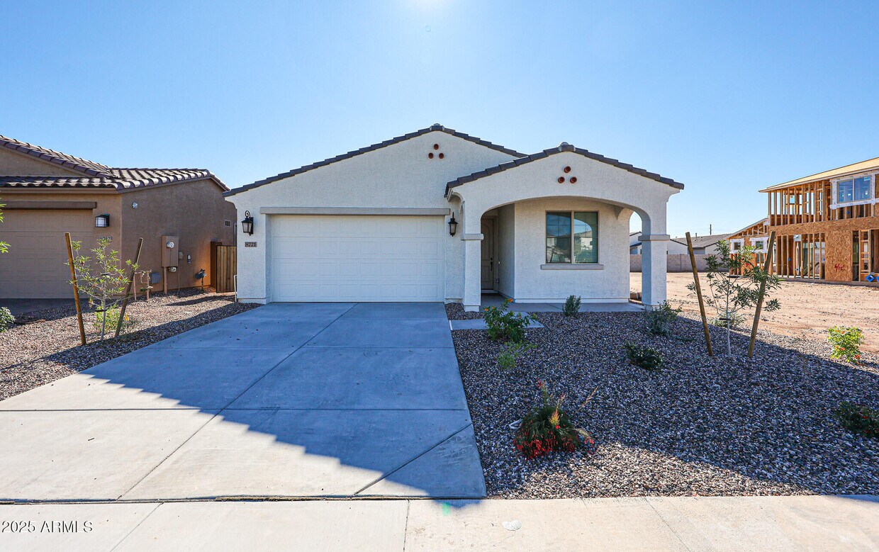 Foto principal - 8721 W Windsor Blvd