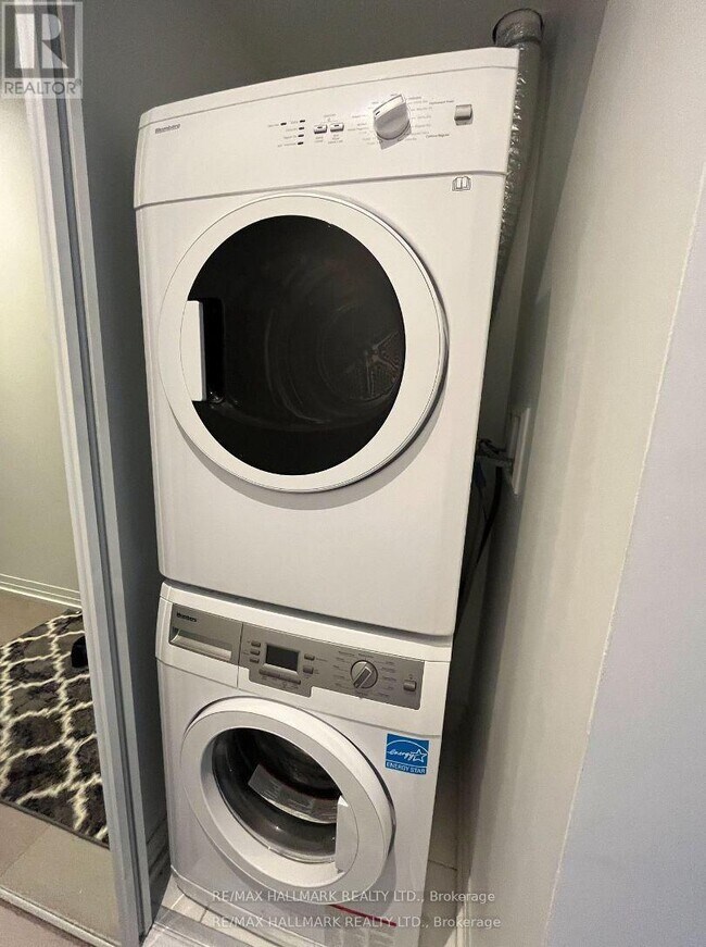 Photo du bâtiment - 251 Jarvis St