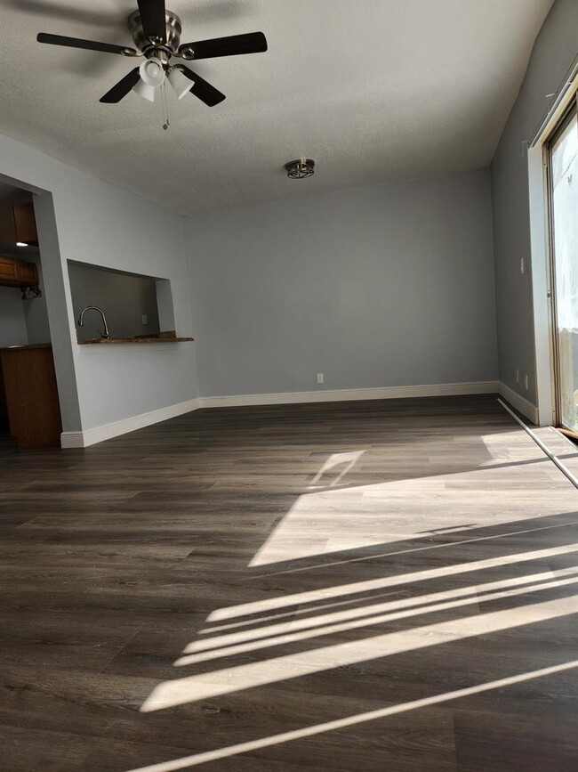 Building Photo - 5668 Blueberry Ct