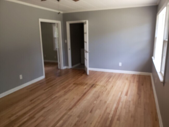 Foto del edificio - 1007 W Moore St