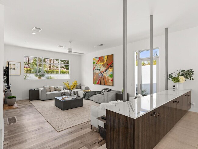 Building Photo - 48674 Vista Viejo Dr