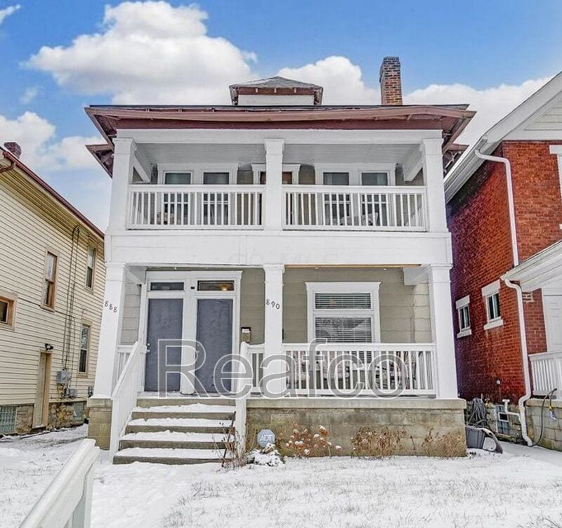 Primary Photo - 888 Studer Ave