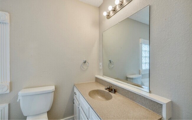 Foto del edificio - 1817 Lincolnshire Way