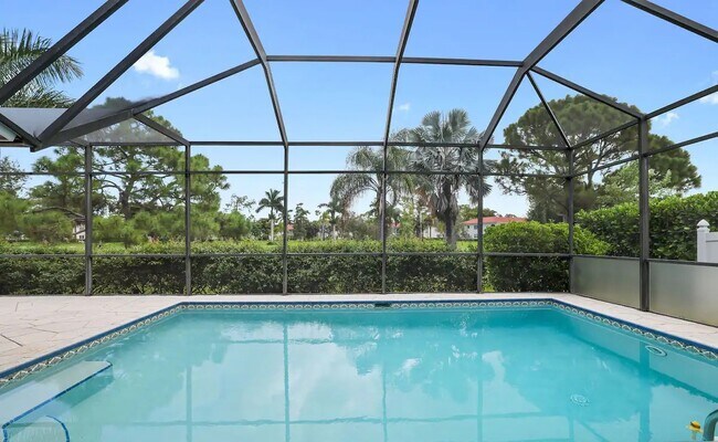 Foto del edificio - 1206 Forest Lakes Blvd