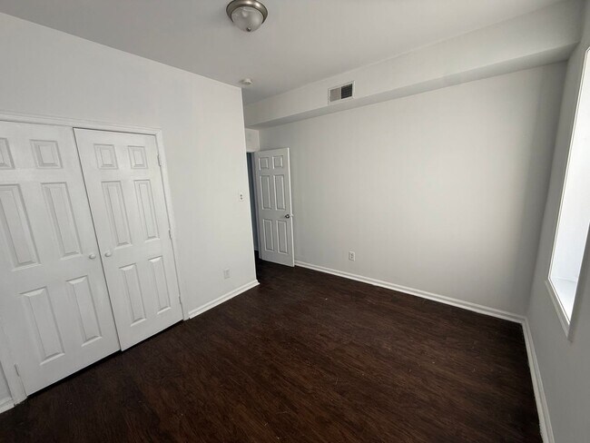 Foto del edificio - Freshly updated 2-bedroom unit, $1,450.00, Southbridge neighborhood, Wilmington