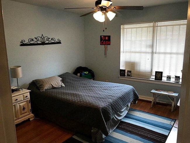 Foto del edificio - 10202 Forum Park Dr