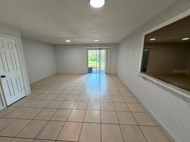 Building Photo - 2434 Rio Pinar Lakes Blvd