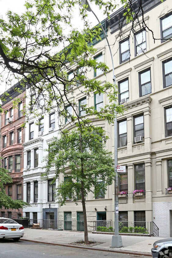Building Photo - 117 W 75th St