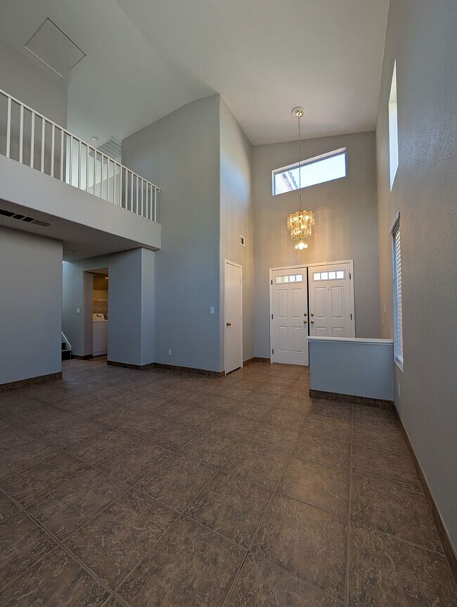 Building Photo - 4-BEDROOM HOME FOR RENT IN NORTH LAS VEGAS