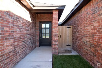 Building Photo - 5536 Gonzaga Ln
