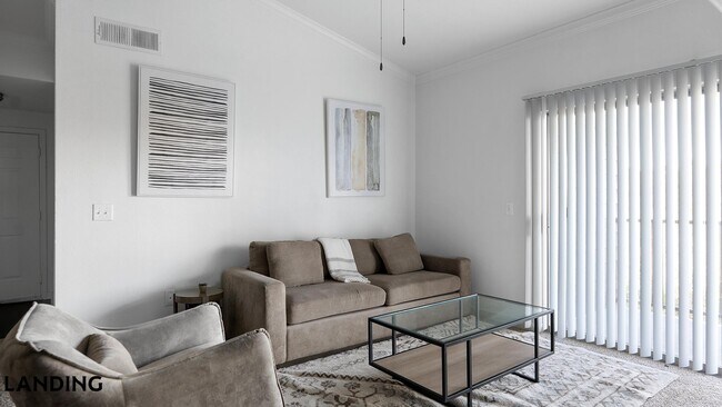 Foto del edificio - 15450 Farm to Market Rd 1325
